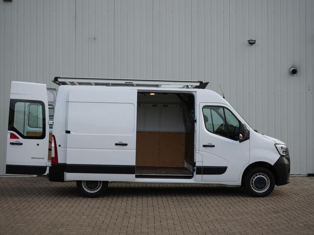 Renault MASTER T35 2.3 dCi 135 L2H2 Comfort - Lage kilometerstand! - All Seasonbanden - Achteruitrijcamera - Cruise Control - Trekhaak