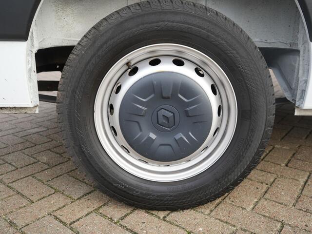 Renault MASTER T35 2.3 dCi 135 L2H2 Comfort - Lage kilometerstand! - All Seasonbanden - Achteruitrijcamera - Cruise Control - Trekhaak