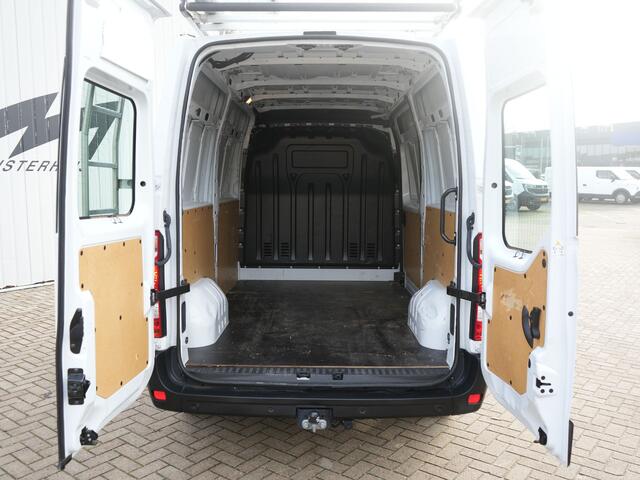 Renault MASTER T35 2.3 dCi 135 L2H2 Comfort - Lage kilometerstand! - All Seasonbanden - Achteruitrijcamera - Cruise Control - Trekhaak
