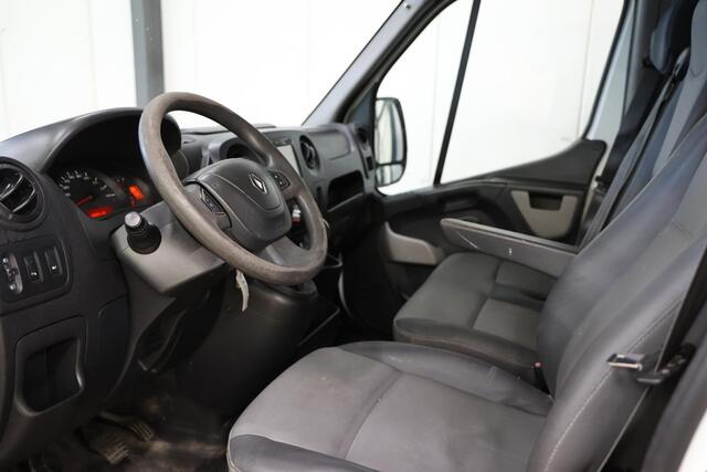 Renault MASTER T35 2.3 dCi L1H2 AIRCO EN TREKHAAK