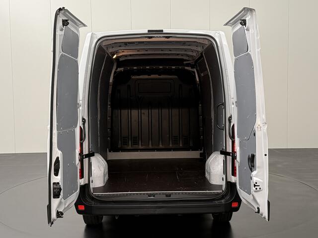 Renault MASTER 2.3DCI 135PK L3H2 | Airco | Cruise | 3-Persoons | Betimmering