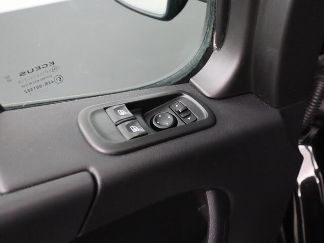 Renault MASTER 2.3DCi 135PK | Imperiaal | Trekhaak | Navigatie | Camera | 3-Zits | Airco | Cruise