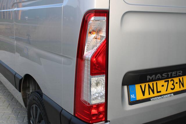 Renault MASTER T33 2.3 dCi L1H1 | Incl. 12 maanden garantie | Cruise control | Bluetooth | Airco | Trekhaak |