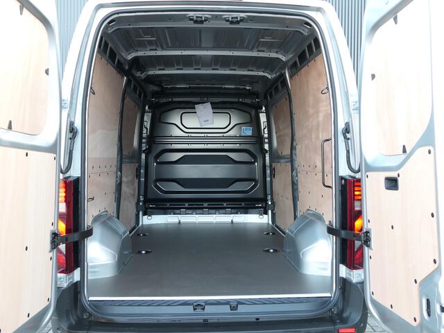 Renault MASTER T35 2.0 dCi 170 L2H2 Extra - NIEUW! - Zilver! - Dubbele schuifdeur - Trekhaak - Incl. vloerplaat & zijwandbekleding