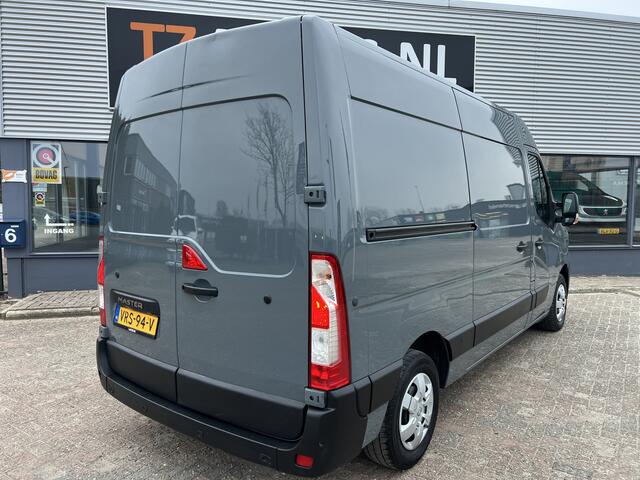 Renault MASTER T35 2.3 dCi 135 L2H2 Work Edition