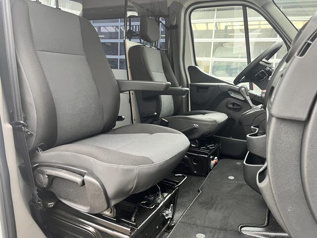 Renault MASTER T35 2.3 dCi L2H2 4.832km origineel!! BTW vrij!! Ideaal voor camper ombouw!! Airco Cruise controle Geïsoleerd Navigatie Luifel ruiten rondom Ex overheid 1e eigenaar