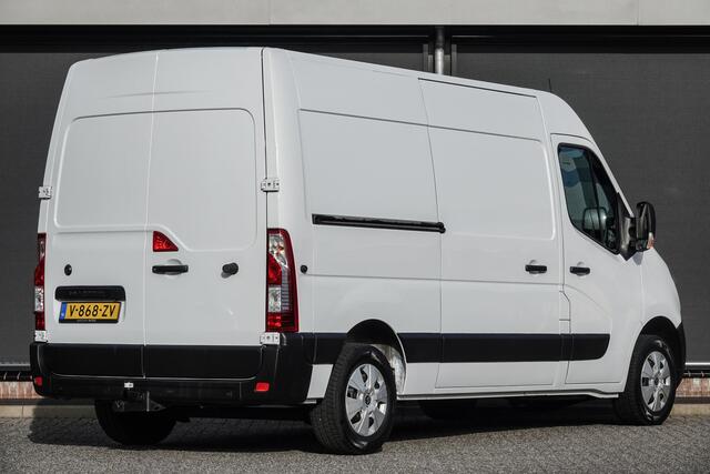 Renault MASTER T35 | L2H2 | 2.3 dCi 130Pk | Stoel-Bank | Achteruitrijcamera | Trekhaak | 3.500Kg trekgewicht