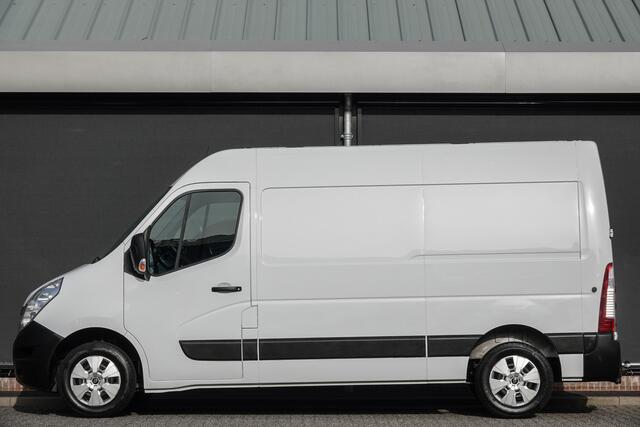 Renault MASTER T35 | L2H2 | 2.3 dCi 130Pk | Stoel-Bank | Achteruitrijcamera | Trekhaak | 3.500Kg trekgewicht