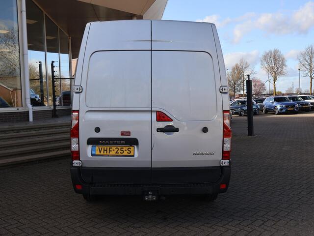 Renault MASTER T35 2.3 dCi 150 PK AUTOMAAT L2H2 + CARPLAY | CAMERA | 2500 KG TREKHAAK | CRUISE | NAVIGATIE