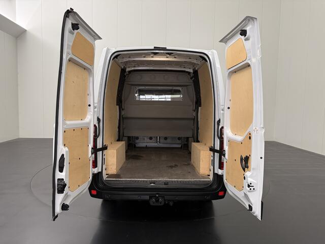 Renault MASTER 2.3DCi 150PK L2H2 Dubbele Cabine | 7-Persoons | Multimedia | Airco | Cruise | Trekhaak