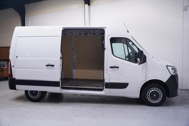 Renault MASTER 2.3 dCi 150 pk L2H2 Airco, Camera Cruise Control, Laadruimte Pakket, PDC V+A, 3-Zits