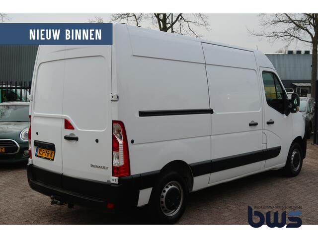 Renault MASTER T35 2.3 dCi 135 L2H2 Navi / Trekhaak / PDC / Airco / Camera