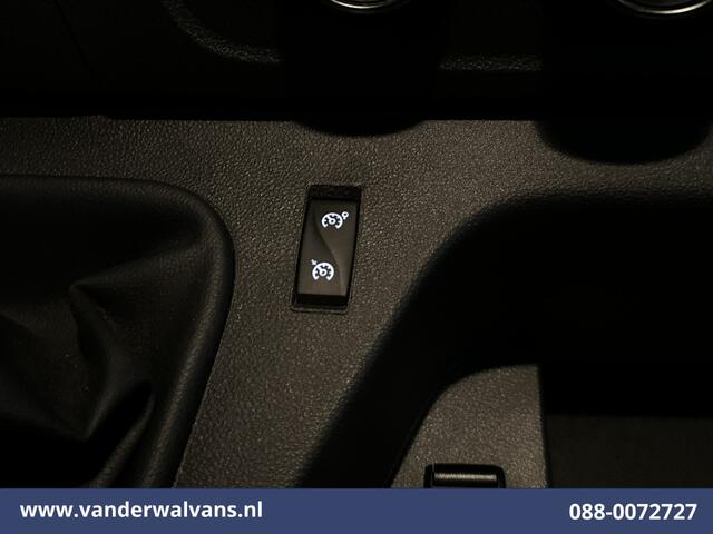 Renault MASTER 2.3 dCi 146pk **BPM VRIJ voor de ondernemer** Bakwagen 222cm Hoog Laadklep Euro6 Airco | Camera | Navigatie | LED Cruisecontrol, Bijrijdersbank