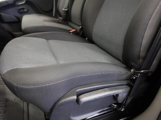 Renault MASTER T33 2.3 dCi 135PK L2H2 BPM VRIJ! Airco Cruise control Parkeersensoren Navigatie Trekhaak