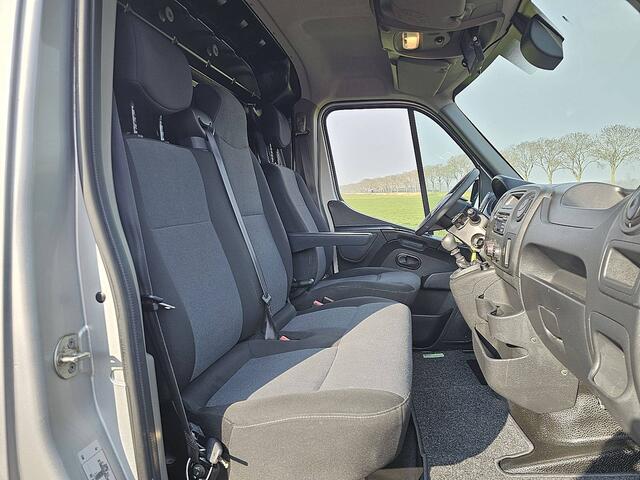 Renault MASTER T35 2.3 dCi L2H2 145PK Imperiaal NAP Airco Euro6 Camera 1e Eigenaar Trekhaak