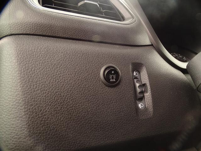 Renault MASTER T35 2.3 dCi 180 L2H2 Vissinga Ed. | Leer | Subwoofer | Camera | LED-Beacon's | All Black