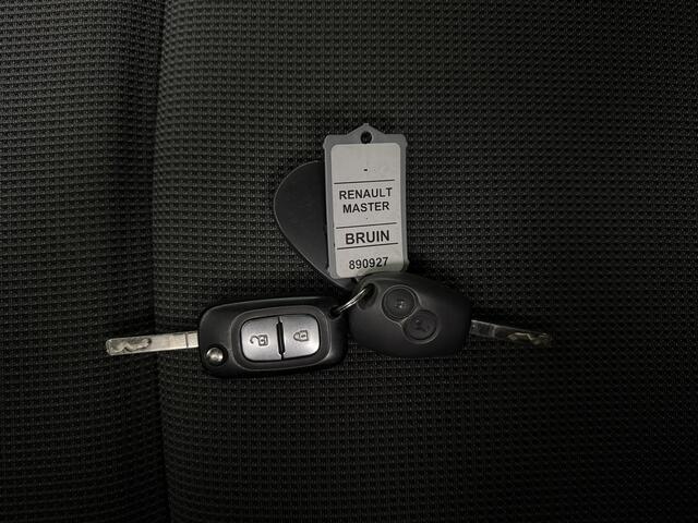 Renault MASTER 2.3DCi L3H2 | Airco | Cruise | Camera | 3-Zits | Trekhaak