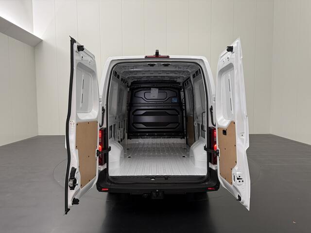 Renault MASTER L2H2 Limited 87 kWh | 400Km WLTP | 5 jaar garantie | Trekhaak 2000Kg | 22KW AC | Multimedia | Camera