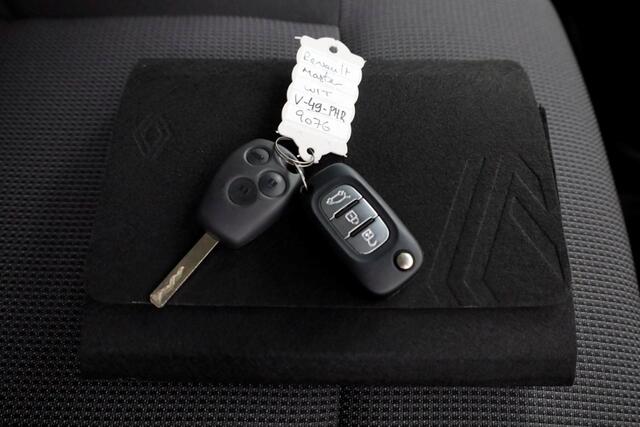 Renault MASTER T35 2.3 dCi 135pk L2H2 Comfort Airco/Navi NIEUW BPM-vrij 03-2023