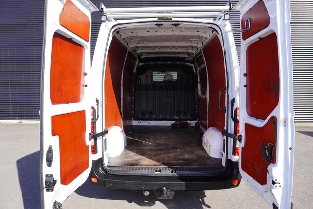 Renault MASTER 150pk L2H2 Lichte schade Imperiaal + Trap Airco Trekhaak Camera Apple carplay