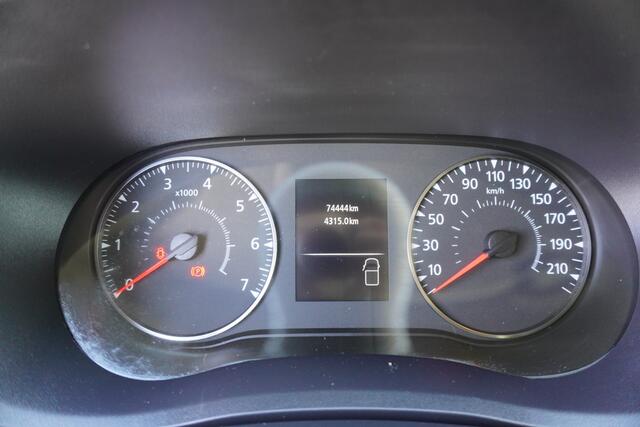 Renault MASTER 150pk L2H2 Lichte schade Imperiaal + Trap Airco Trekhaak Camera Apple carplay