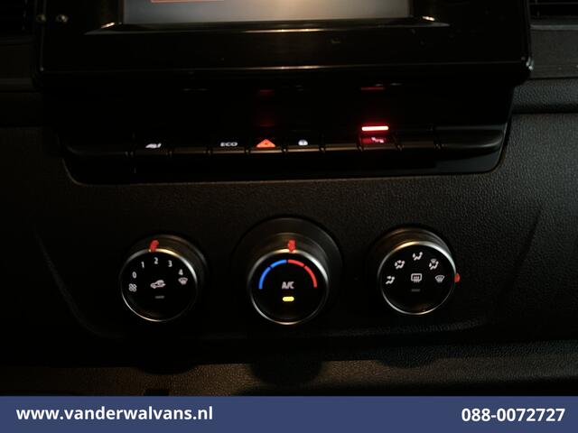 Renault MASTER 2.3 dCi 136pk L3H2 Euro6 Airco | Camera | Navigatie | LED | Cruisecontrol | 2500kg Trekhaak Parkeersensoren
