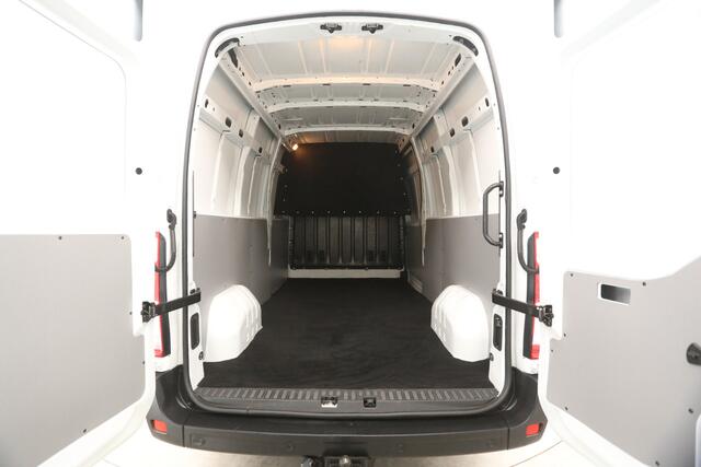 Renault MASTER T35 2.3 dCi L3H2 | MARGE | Airco | Cruise | Slaapcabine | 3 Zits | Trekhaak | Parkeersens