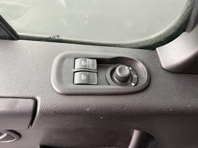 Renault MASTER 2.3DCi 145PK L3H2 Imperiaal | Trekhaak | Camera | Airco | Cruise