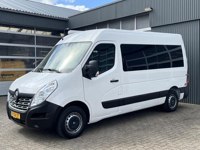 Renault MASTER T35 2.3 dCi L2H2 18158 km origineel!! BTW vrij!! Ideaal voor camper ombouw!! Airco Cruise controle Geïsoleerd Navigatie Luifel ruiten rondom Ex overheid 1e eigenaar