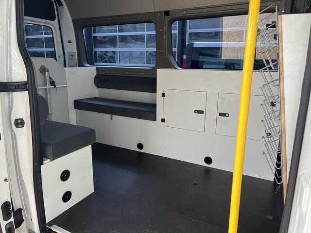 Renault MASTER T35 2.3 dCi L2H2 18158 km origineel!! BTW vrij!! Ideaal voor camper ombouw!! Airco Cruise controle Geïsoleerd Navigatie Luifel ruiten rondom Ex overheid 1e eigenaar