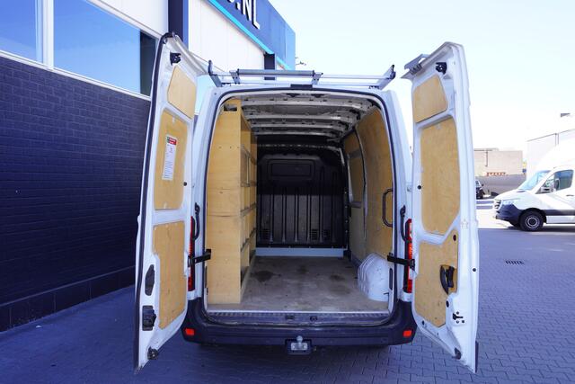 Renault MASTER 2.3 dCi L2H2 EURO 6 - Airco - Cruise - Camera - ¤ 14.950,- Excl.