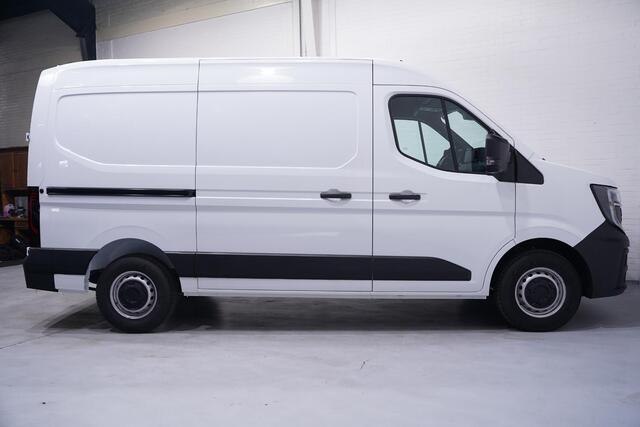 Renault MASTER 2.0 dCi 130 pk L2H2 Ex BTW/BPM, Navi, Camera Apple Carplay, Airco, Laadruimte Pakket, PDC achter, 3-Zits