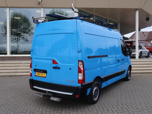 Renault MASTER T35 2.3 DCI 130 PK L2H2 + 2 SCHUIFDEUREN | 220V OMVORMER | WP INRICHTING | TREKHAAK 2500 KG