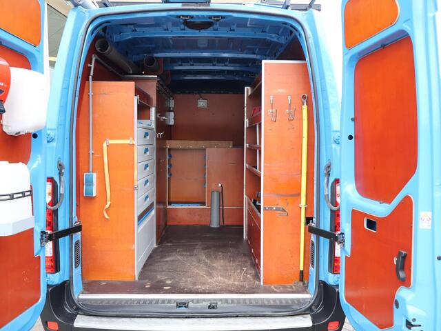 Renault MASTER T35 2.3 DCI 130 PK L2H2 + 2 SCHUIFDEUREN | 220V OMVORMER | WP INRICHTING | TREKHAAK 2500 KG