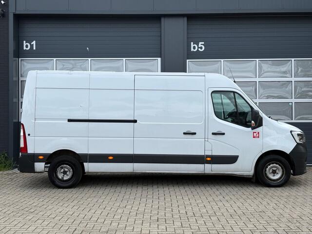 Renault MASTER 2.3 dCi 150pk L3H2 T35 / Cruise / Camera / Airco / Navi / DAB / Bluetooth / Draadloos laden / PDC / Red Edition /