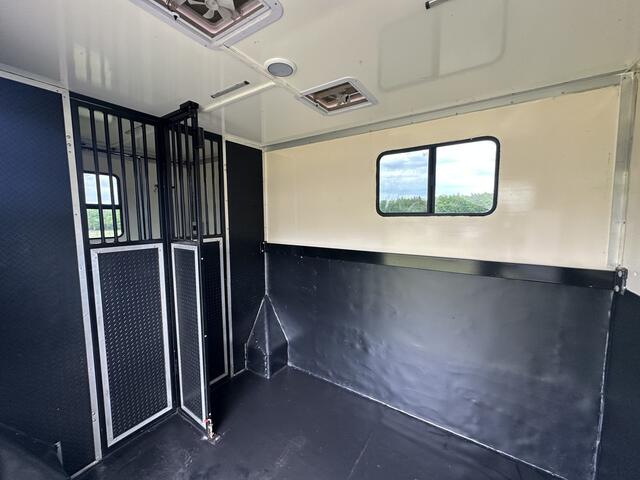 Renault MASTER 2-paards paardenvrachtwagen Automaat B-Rijbewijs