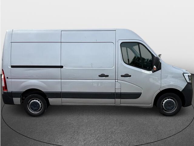 Renault MASTER T35 2.3dCi L2H2 Com.