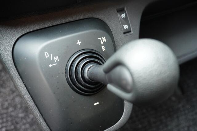 Renault MASTER 150pk Automaat L2H2 Trekhaak Navigatie Apple carplay Camera Parkeersensoren Airco Cruise control Imperiaal