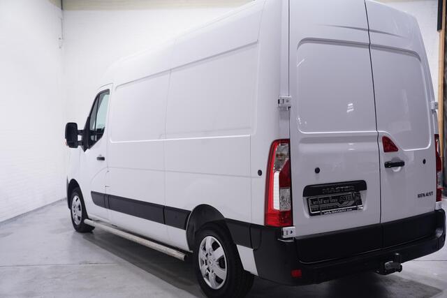Renault MASTER 2.3 dCi 135 pk L2H2 BPM vrij, Navi, Camera Laadruimte Pakket, Trekhaak 2.500 kg, PDC V+A, 3-Zits