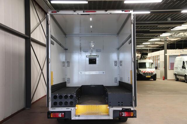 Renault MASTER 170PK AUTOMAAT LOWLINER VERKOOPWAGEN FOODTRUCK