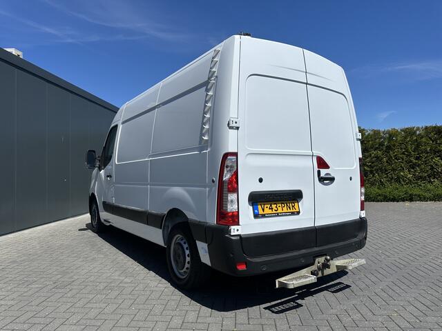 Renault MASTER 2.3 dCi 150 PK / L2H2 / TREKHAAK / CAMERA / AIRCO / CRUISE / 2.500 KG AHG