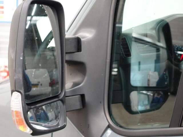 Renault MASTER T33 2.3 dCi 135PK L2H2 Work Edition Airco Cruise Control Camera Navi Parkeersensoren Trekhaak