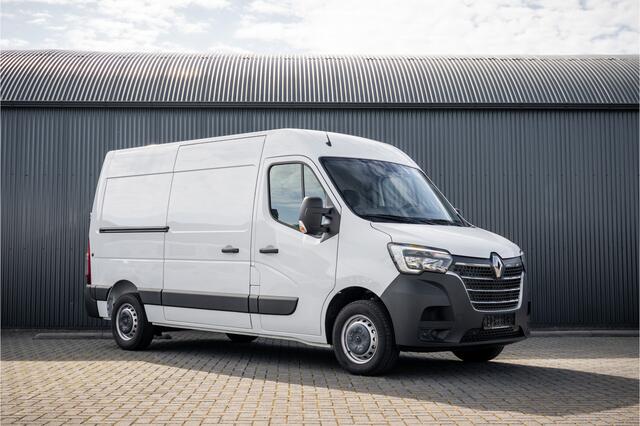 Renault MASTER Bleu DCI 135PK | L2H2 | Nieuw | Navi | 3-Zits | LED | Cruise | Airco