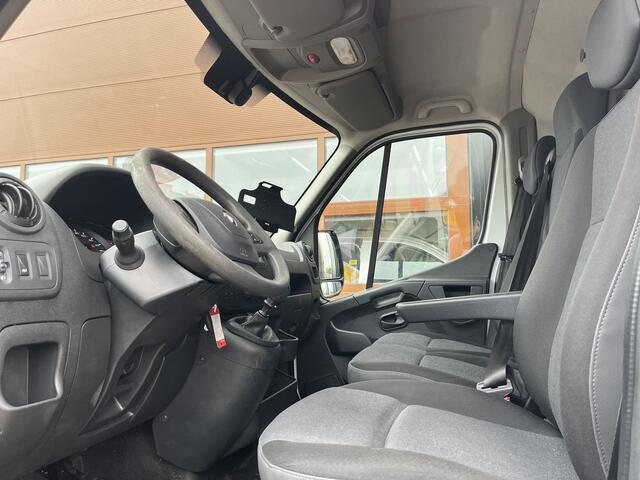 Renault MASTER T35 2.3 dCi L2H2 3p BPM Vrij! Lease ¤270 p/m, Imperiaal+Trap, Bedrijfswageninrichting, Navi, PDC, Airco, Trekhaak, Cruise controle, Onderhoudshistorie aanwezig
