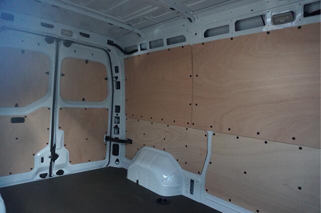 Renault MASTER E-Tech T35 L2H2 Extra Long range 87 kWh AUT Airco, Navi, Leder, Betimmering, Trekhaak NR. T04*