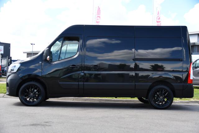 Renault MASTER T35 2.3 dCi 150 L2H2 Black Edition Camera, Cruise, 2 x Schuifdeur, LED, Clima, Trekhaak, Sensoren, Multimedia, Uniek!