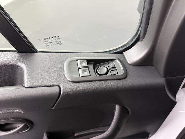 Renault MASTER 2.3DCI 145PK Bakwagen+Laadklep | Multimedia | 3-Zits | Airco | Cruise
