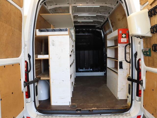 Renault MASTER T35 2.3 dCi 135 L2H2 Work Edition | Airco | Parkeersensoren | Lichtmetalen velgen | Sidebars |