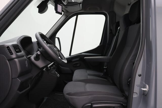 Renault MASTER T35 2.3 dCi 135 L2H2 Work Edition 3-Zits, Camera, Cruise, Apple Carplay, Rijstrooksensor, DAB, PDC