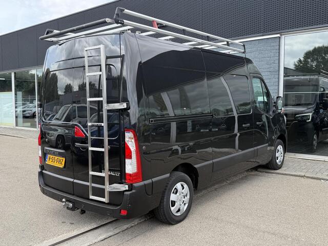 Renault MASTER T35 2.3 dCi 135 L2H2 Work Edition | Camera | Trekhaak | Imperiaal | Climate control | Bijrijdersbank | Laadruimte inrichting |